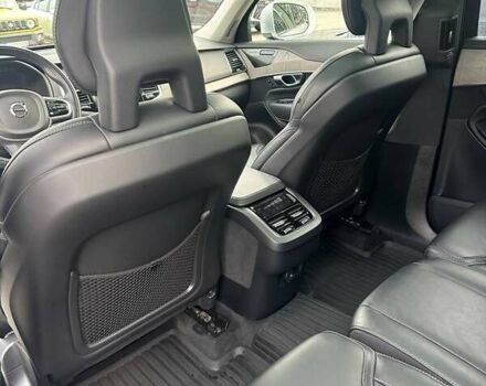 Вольво ХС90 2021 в Киеве на Automoto.ua Серый Вольво ХС90, объемом двигателя 1.97 л и пробегом 48 тыс. км за 56000 $, фото 20 на Automoto.ua