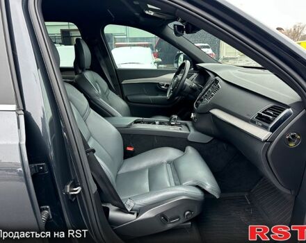 Сірий Вольво ХС90, об'ємом двигуна 2 л та пробігом 120 тис. км за 41900 $, фото 11 на Automoto.ua