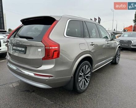 Вольво ХС90 2021 в Киеве на Automoto.ua Серый Вольво ХС90, объемом двигателя 1.97 л и пробегом 163 тыс. км за 49900 $, фото 6 на Automoto.ua