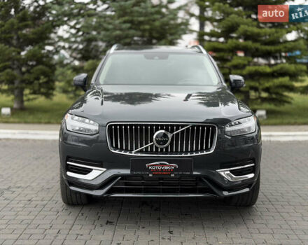 Серый Вольво ХС90, объемом двигателя 2 л и пробегом 27 тыс. км за 52000 $, фото 2 на Automoto.ua