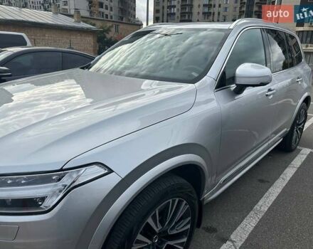 Вольво ХС90 2021 в Киеве на Automoto.ua Серый Вольво ХС90, объемом двигателя 1.97 л и пробегом 48 тыс. км за 56000 $, фото 5 на Automoto.ua