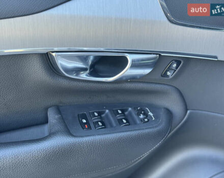 Серый Вольво ХС90, объемом двигателя 1.97 л и пробегом 217 тыс. км за 41999 $, фото 11 на Automoto.ua