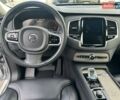 Вольво ХС90 2021 в Киеве на Automoto.ua Серый Вольво ХС90, объемом двигателя 1.97 л и пробегом 48 тыс. км за 56000 $, фото 12 на Automoto.ua