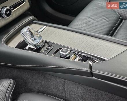 Серый Вольво ХС90, объемом двигателя 1.97 л и пробегом 100 тыс. км за 47777 $, фото 42 на Automoto.ua