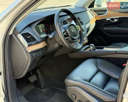 Серый Вольво ХС90, объемом двигателя 1.97 л и пробегом 39 тыс. км за 49950 $, фото 50 на Automoto.ua