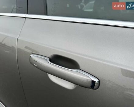 Вольво ХС90 2021 в Киеве на Automoto.ua Серый Вольво ХС90, объемом двигателя 1.97 л и пробегом 163 тыс. км за 49900 $, фото 18 на Automoto.ua