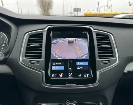 Сірий Вольво ХС90, об'ємом двигуна 2 л та пробігом 120 тис. км за 41900 $, фото 18 на Automoto.ua