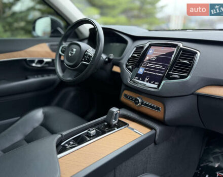 Серый Вольво ХС90, объемом двигателя 2 л и пробегом 27 тыс. км за 52000 $, фото 5 на Automoto.ua