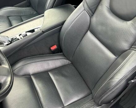 Вольво ХС90 2021 в Киеве на Automoto.ua Серый Вольво ХС90, объемом двигателя 1.97 л и пробегом 48 тыс. км за 56000 $, фото 18 на Automoto.ua