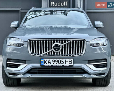 Вольво ХС90 2021 в Киеве на Automoto.ua Серый Вольво ХС90, объемом двигателя 2 л и пробегом 9 тыс. км за 63000 $, фото 12 на Automoto.ua