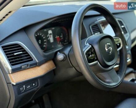 Серый Вольво ХС90, объемом двигателя 1.97 л и пробегом 39 тыс. км за 49950 $, фото 13 на Automoto.ua