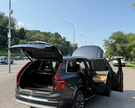 Вольво ХС90 2021 в Киеве на Automoto.ua Серый Вольво ХС90, объемом двигателя 1.97 л и пробегом 56 тыс. км за 53000 $, фото 11 на Automoto.ua