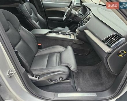 Серый Вольво ХС90, объемом двигателя 1.97 л и пробегом 100 тыс. км за 47777 $, фото 78 на Automoto.ua