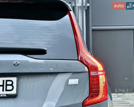 Вольво ХС90 2021 в Киеве на Automoto.ua Серый Вольво ХС90, объемом двигателя 2 л и пробегом 9 тыс. км за 63000 $, фото 19 на Automoto.ua