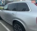 Вольво ХС90 2021 в Киеве на Automoto.ua Серый Вольво ХС90, объемом двигателя 1.97 л и пробегом 48 тыс. км за 56000 $, фото 2 на Automoto.ua