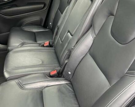 Вольво ХС90 2021 в Киеве на Automoto.ua Серый Вольво ХС90, объемом двигателя 1.97 л и пробегом 48 тыс. км за 56000 $, фото 22 на Automoto.ua