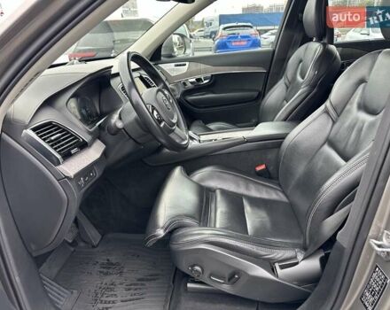 Вольво ХС90 2021 в Киеве на Automoto.ua Серый Вольво ХС90, объемом двигателя 1.97 л и пробегом 163 тыс. км за 49900 $, фото 21 на Automoto.ua