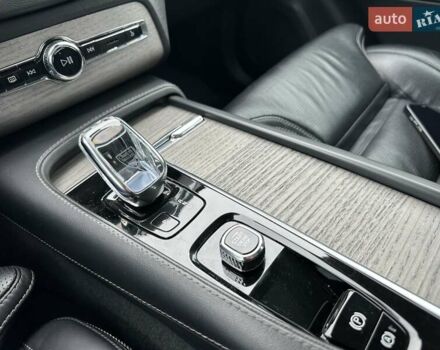 Вольво ХС90 2021 в Киеве на Automoto.ua Серый Вольво ХС90, объемом двигателя 1.97 л и пробегом 163 тыс. км за 49900 $, фото 27 на Automoto.ua