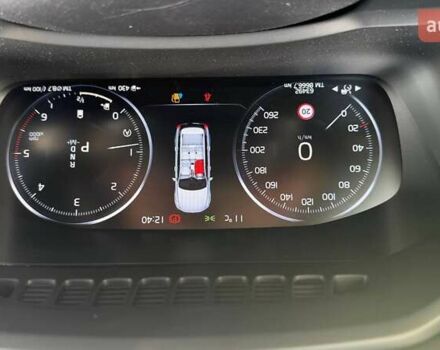 Сірий Вольво ХС90, об'ємом двигуна 1.97 л та пробігом 63 тис. км за 55689 $, фото 5 на Automoto.ua