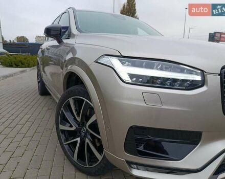 Вольво ХС90 2022 в Киеве на Automoto.ua Серый Вольво ХС90, объемом двигателя 1.97 л и пробегом 51 тыс. км за 57900 $, фото 8 на Automoto.ua
