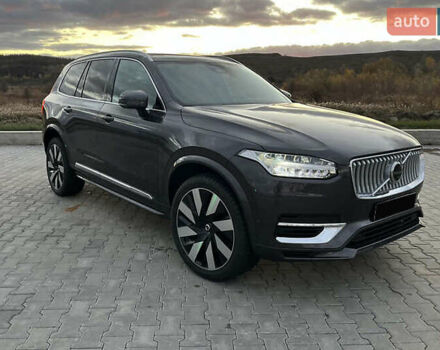 Серый Вольво ХС90, объемом двигателя 1.97 л и пробегом 35 тыс. км за 41200 $, фото 1 на Automoto.ua