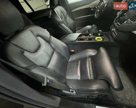 Серый Вольво ХС90, объемом двигателя 1.97 л и пробегом 122 тыс. км за 41000 $, фото 5 на Automoto.ua