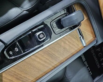 Сірий Вольво ХС90, об'ємом двигуна 1.97 л та пробігом 41 тис. км за 51999 $, фото 27 на Automoto.ua