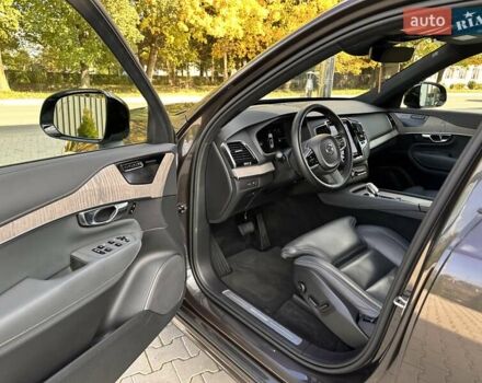 Серый Вольво ХС90, объемом двигателя 1.97 л и пробегом 50 тыс. км за 53700 $, фото 34 на Automoto.ua