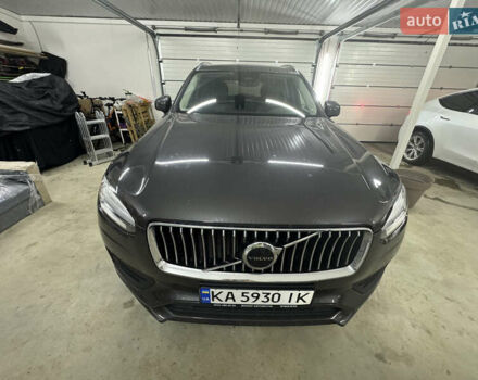 Серый Вольво ХС90, объемом двигателя 1.97 л и пробегом 122 тыс. км за 41000 $, фото 2 на Automoto.ua