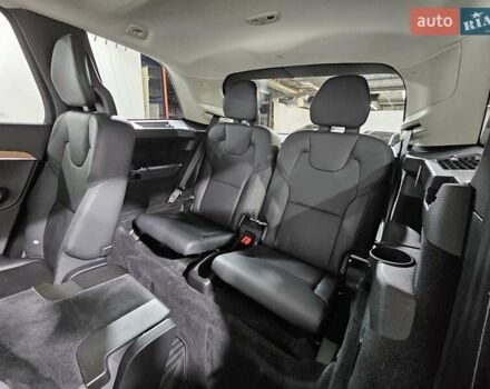 Сірий Вольво ХС90, об'ємом двигуна 1.97 л та пробігом 41 тис. км за 51999 $, фото 16 на Automoto.ua