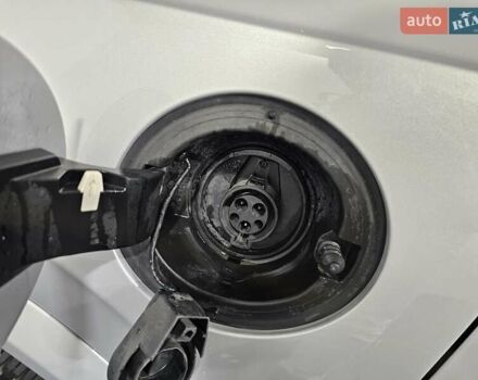 Сірий Вольво ХС90, об'ємом двигуна 1.97 л та пробігом 41 тис. км за 51999 $, фото 42 на Automoto.ua