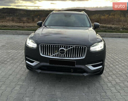 Серый Вольво ХС90, объемом двигателя 1.97 л и пробегом 35 тыс. км за 41200 $, фото 2 на Automoto.ua