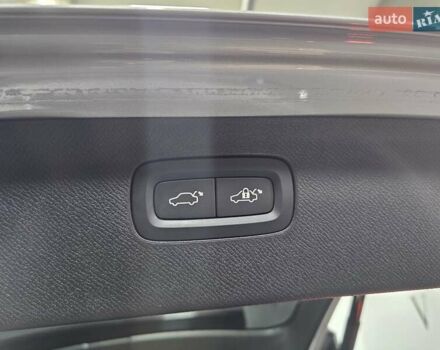 Сірий Вольво ХС90, об'ємом двигуна 1.97 л та пробігом 41 тис. км за 51999 $, фото 12 на Automoto.ua