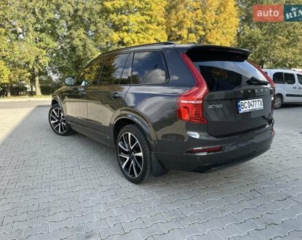 Серый Вольво ХС90, объемом двигателя 1.97 л и пробегом 50 тыс. км за 53700 $, фото 3 на Automoto.ua