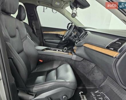 Сірий Вольво ХС90, об'ємом двигуна 1.97 л та пробігом 41 тис. км за 51999 $, фото 21 на Automoto.ua