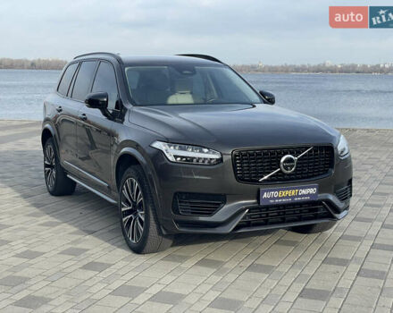 Серый Вольво ХС90, объемом двигателя 2 л и пробегом 65 тыс. км за 62400 $, фото 10 на Automoto.ua