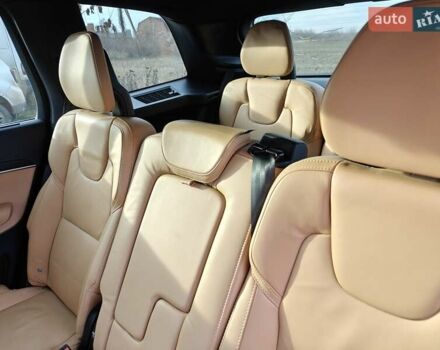 Сірий Вольво ХС90, об'ємом двигуна 1.97 л та пробігом 21 тис. км за 62000 $, фото 22 на Automoto.ua