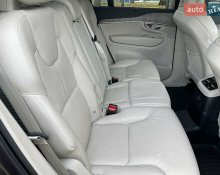 Серый Вольво ХС90, объемом двигателя 2 л и пробегом 65 тыс. км за 62400 $, фото 33 на Automoto.ua