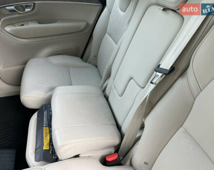 Серый Вольво ХС90, объемом двигателя 2 л и пробегом 65 тыс. км за 62400 $, фото 32 на Automoto.ua