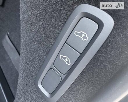 Серый Вольво ХС90, объемом двигателя 2 л и пробегом 14 тыс. км за 69333 $, фото 10 на Automoto.ua