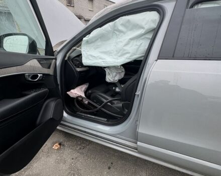 Сірий Вольво ХС90, об'ємом двигуна 2 л та пробігом 80 тис. км за 12500 $, фото 9 на Automoto.ua