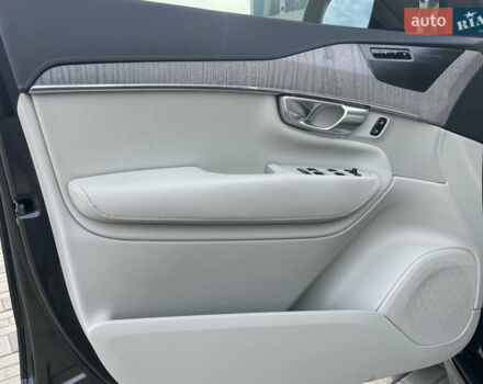 Серый Вольво ХС90, объемом двигателя 2 л и пробегом 65 тыс. км за 62400 $, фото 24 на Automoto.ua