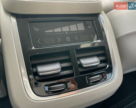 Серый Вольво ХС90, объемом двигателя 2 л и пробегом 65 тыс. км за 62400 $, фото 26 на Automoto.ua