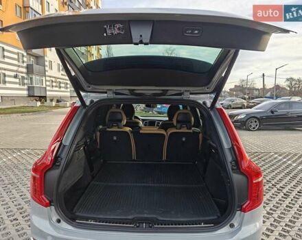 Сірий Вольво ХС90, об'ємом двигуна 1.97 л та пробігом 21 тис. км за 62000 $, фото 7 на Automoto.ua