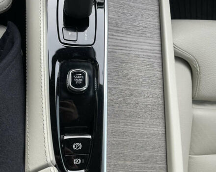 Серый Вольво ХС90, объемом двигателя 2 л и пробегом 65 тыс. км за 62400 $, фото 30 на Automoto.ua