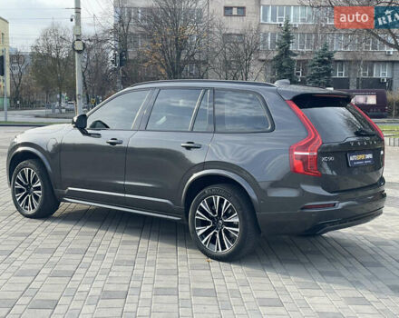 Серый Вольво ХС90, объемом двигателя 2 л и пробегом 65 тыс. км за 62400 $, фото 5 на Automoto.ua