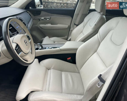 Серый Вольво ХС90, объемом двигателя 2 л и пробегом 65 тыс. км за 62400 $, фото 20 на Automoto.ua