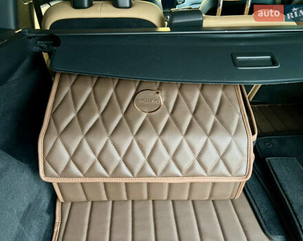 Вольво ХС90 2023 в Киеве на Automoto.ua Серый Вольво ХС90, объемом двигателя 1.97 л и пробегом 114 тыс. км за 53500 $, фото 49 на Automoto.ua