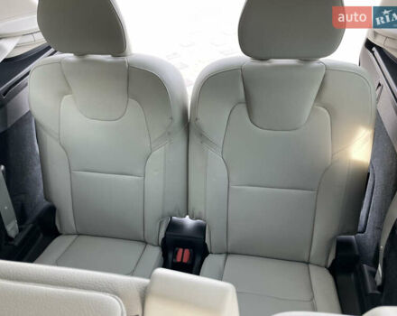 Серый Вольво ХС90, объемом двигателя 2 л и пробегом 65 тыс. км за 62400 $, фото 27 на Automoto.ua