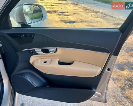 Вольво ХС90 2023 в Киеве на Automoto.ua Серый Вольво ХС90, объемом двигателя 1.97 л и пробегом 114 тыс. км за 53500 $, фото 64 на Automoto.ua